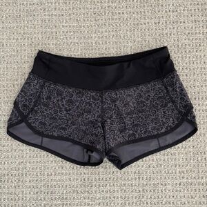 lululemon athletica Women's Black and Gray Floral Shorts